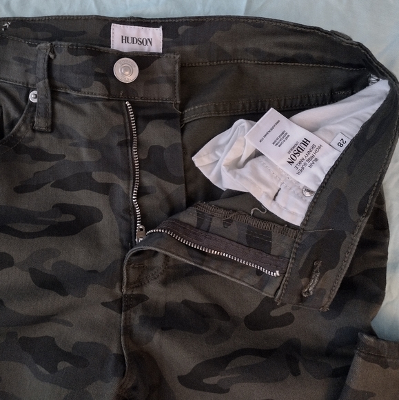 Hudson jeans size 28, swamp green - Picture 2 of 2